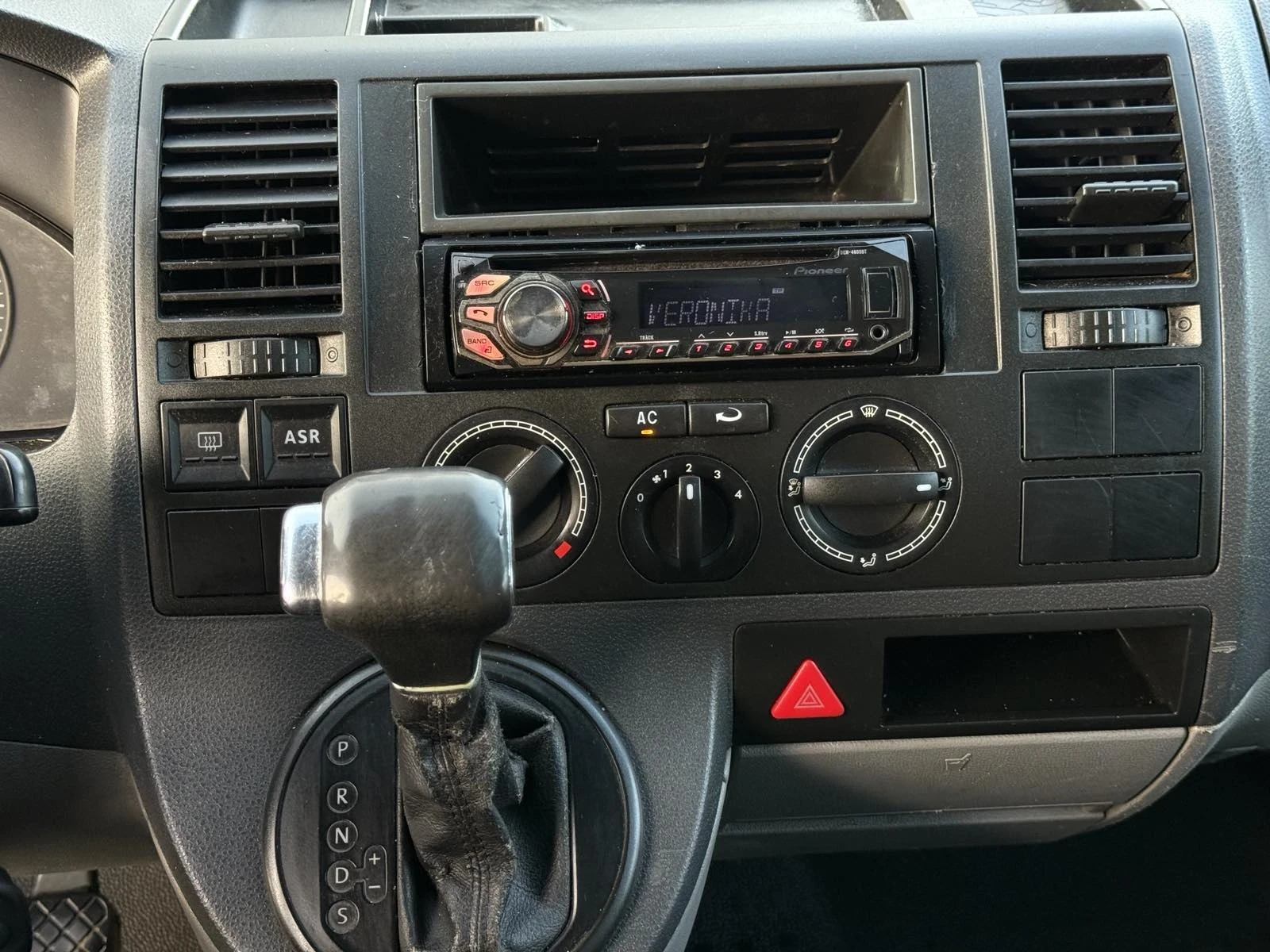VW Transporter 2.5 TDI MAXI, снимка 11 - Бусове и автобуси - 54714506