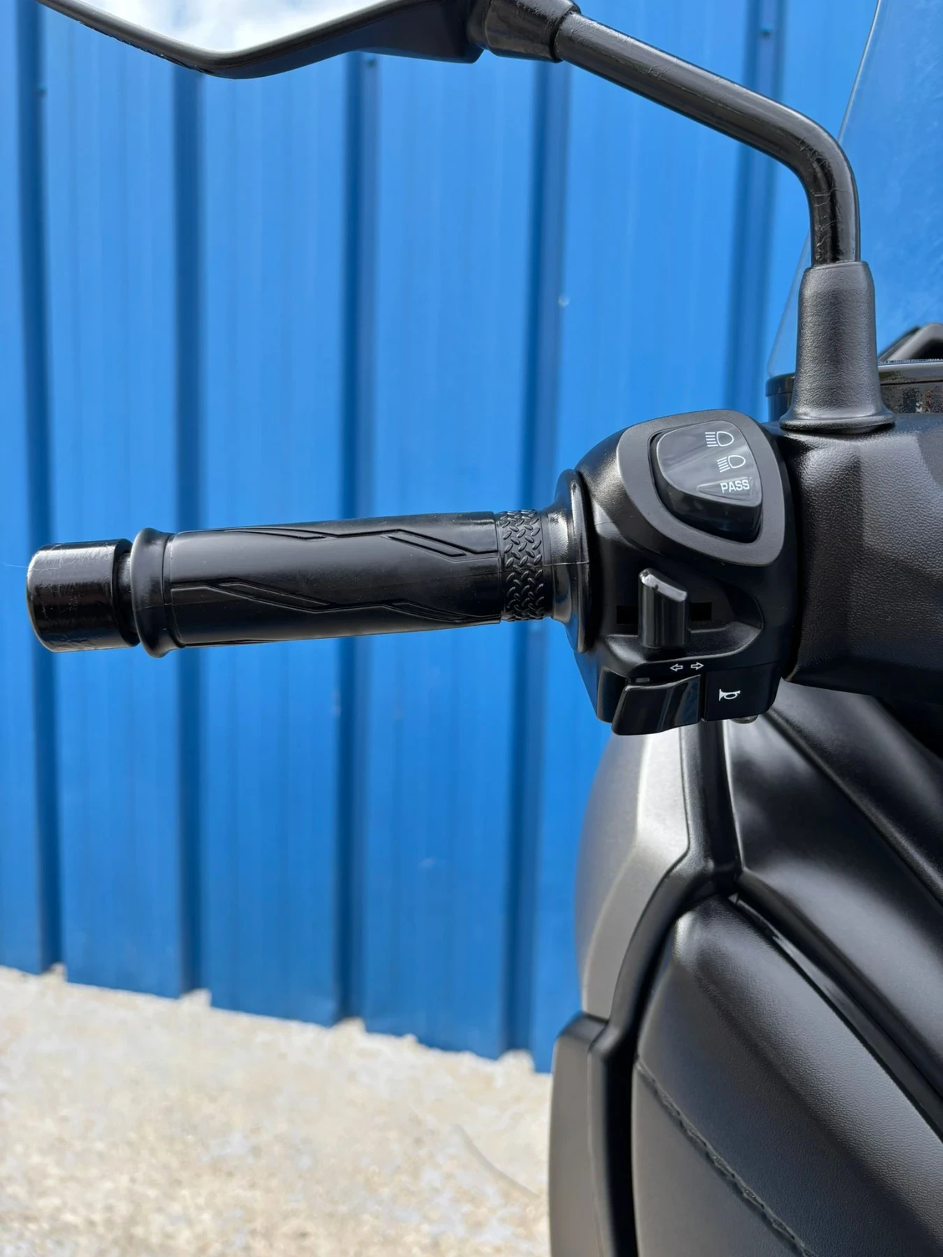 Yamaha X-max 300i ABS TC LED - изображение 7