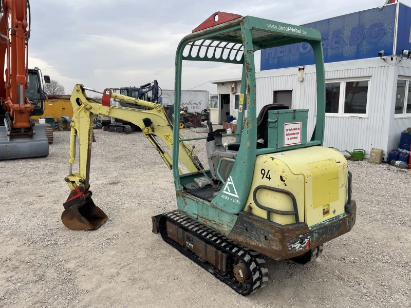 Багер Yanmar B 15-3