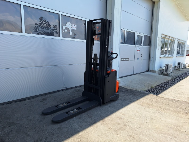 Електрокар Toyota SWE120L, снимка 2 - Индустриална техника - 50724823