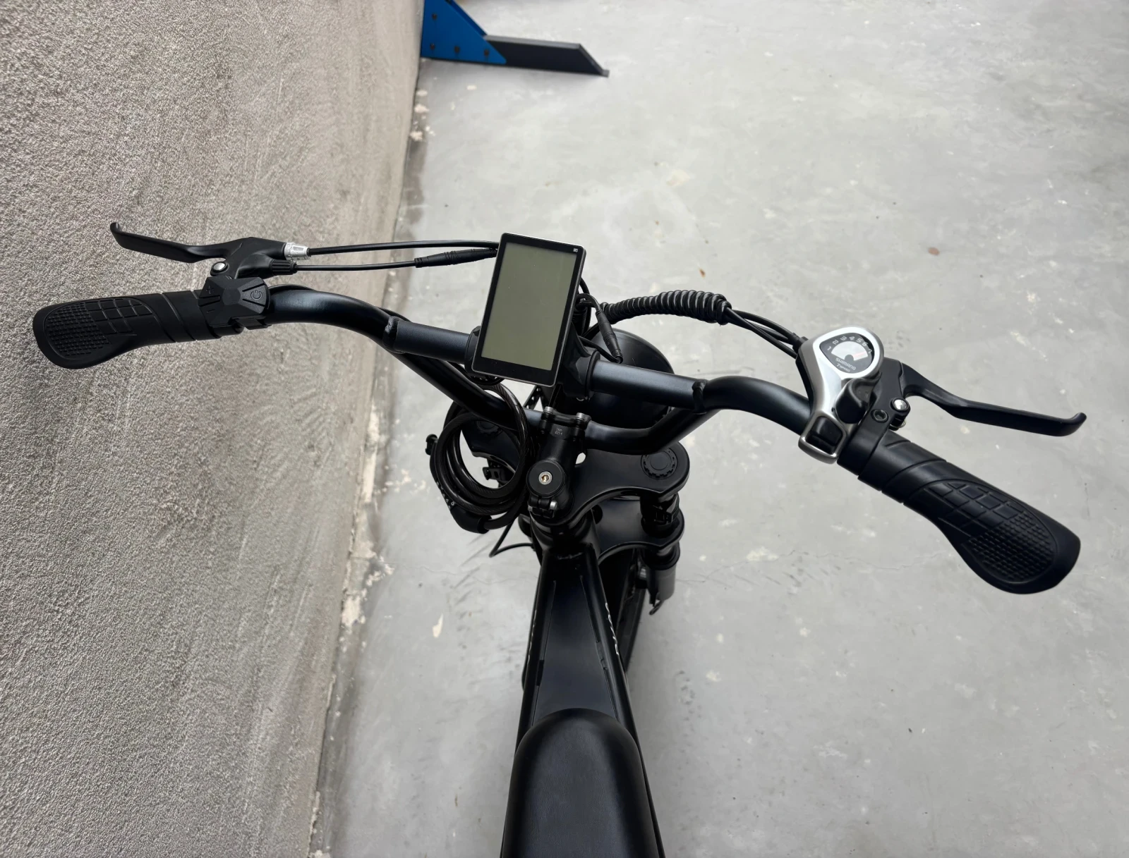  Hit way | Mobile.bg   8