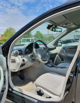 Mercedes-Benz C 220, снимка 9