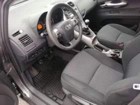 Toyota Auris, снимка 8