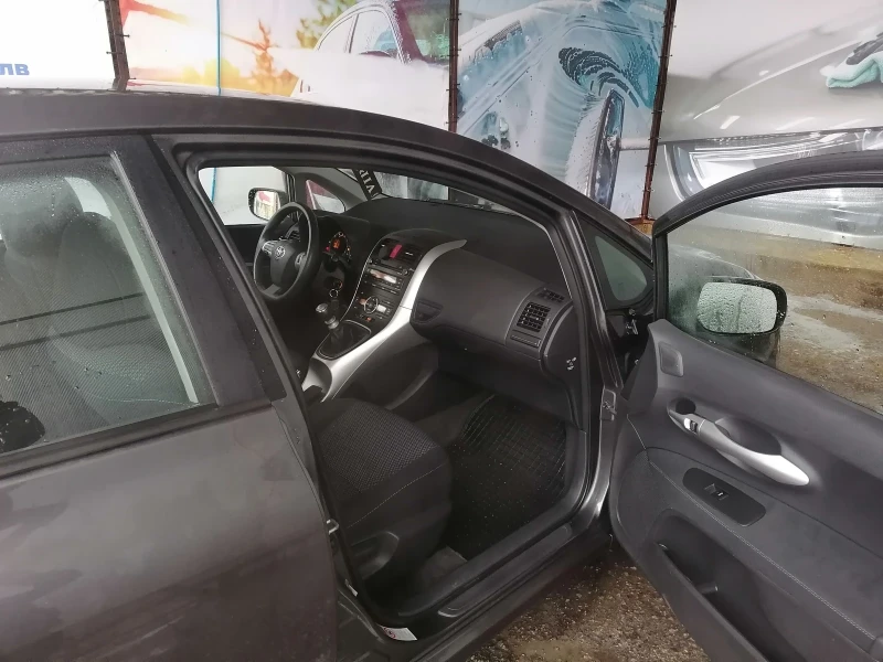 Toyota Auris, снимка 7 - Автомобили и джипове - 48311303