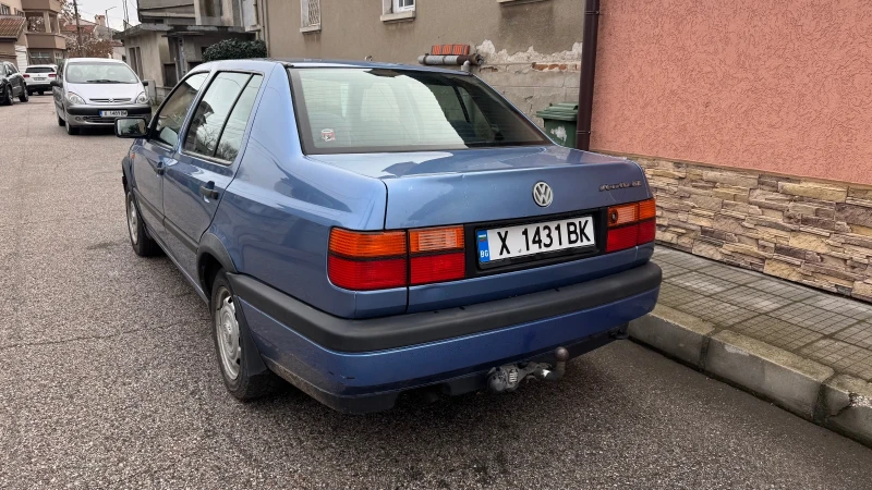 VW Vento, снимка 4 - Автомобили и джипове - 48346121