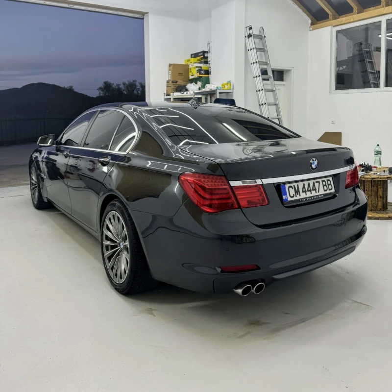 BMW 730 Подгрев^Обдухване^Night vision^Keyless^Headup^Dist, снимка 3 - Автомобили и джипове - 48455683