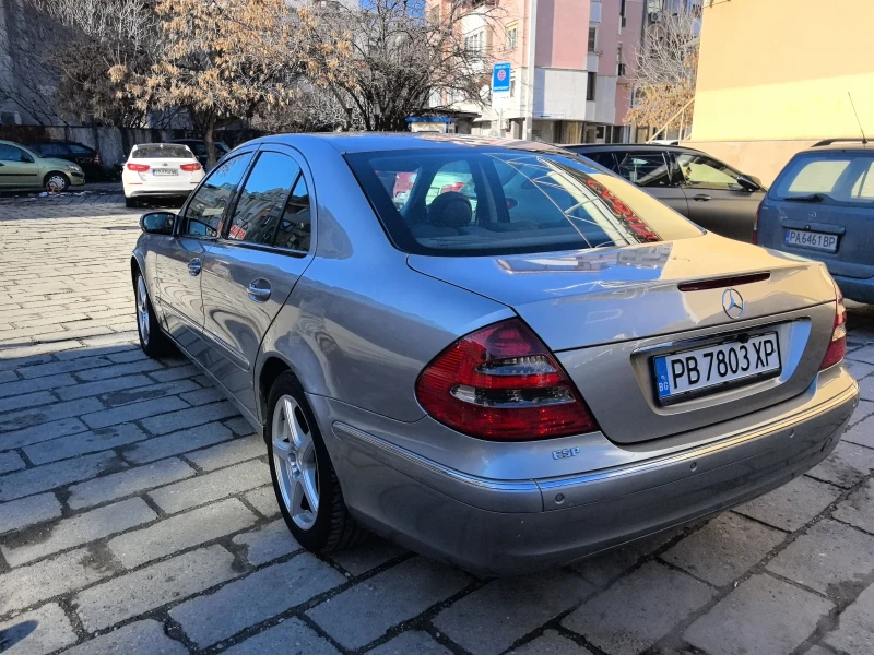 Mercedes-Benz E 220 2.2 cdi, снимка 3 - Автомобили и джипове - 48726976