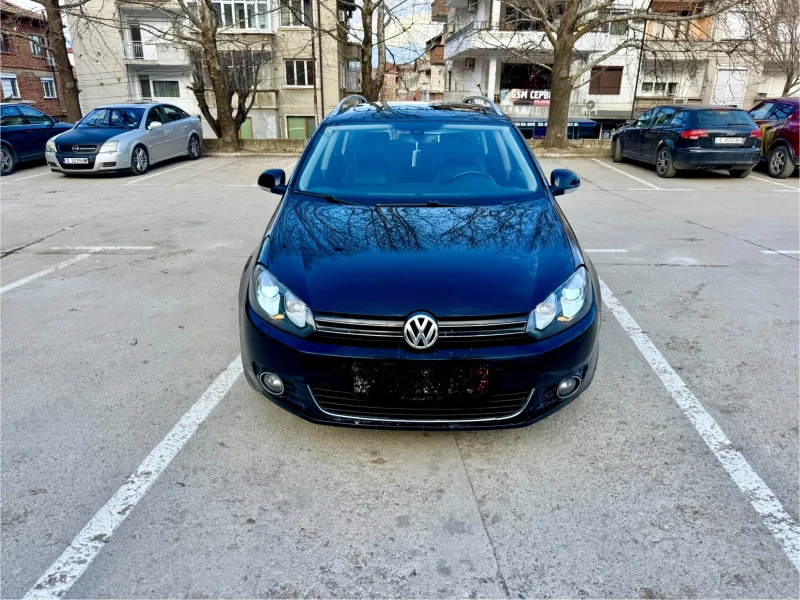 VW Golf 1.6 TD Кожа Панорама Ксенон Подгрев, снимка 2 - Автомобили и джипове - 49319031