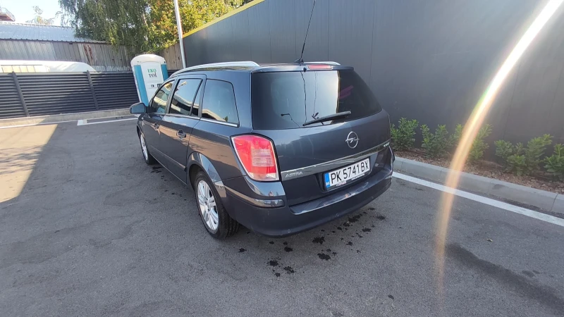 Opel Astra 1.7, снимка 2 - Автомобили и джипове - 52278621