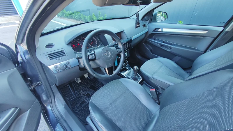 Opel Astra 1.7, снимка 6 - Автомобили и джипове - 52278621