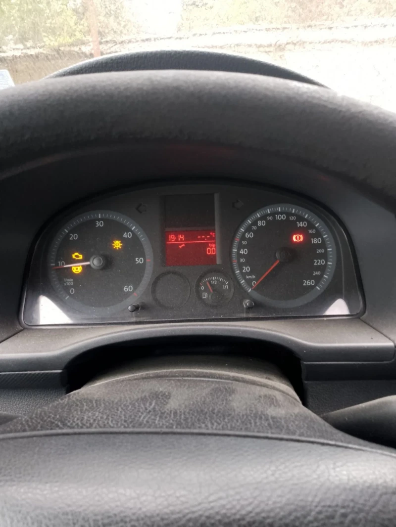 VW Caddy 2, 0 SDI, снимка 6 - Автомобили и джипове - 52193917