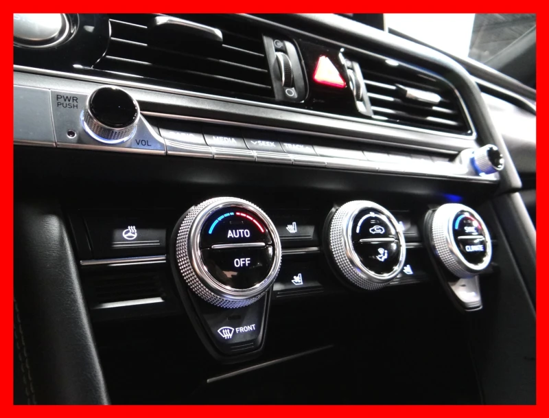 Genesis G70 HEAD-UP* 360* BREMBO* LANE ASSIST* ОБДУХ, снимка 11 - Автомобили и джипове - 52962953