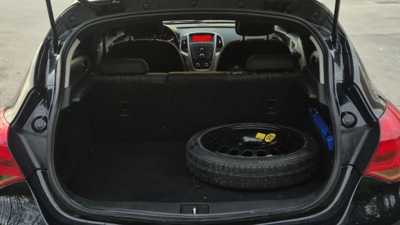 Opel Astra J 1.4T I ГАЗ, снимка 11 - Автомобили и джипове - 52564445