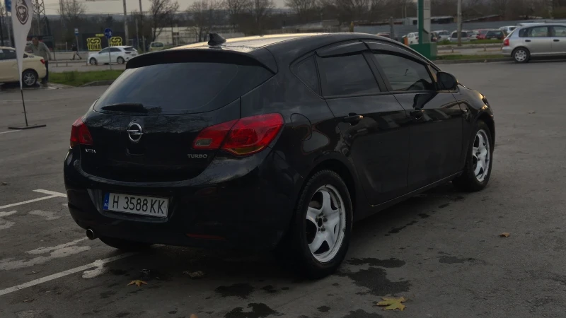 Opel Astra J 1.4T I ГАЗ, снимка 6 - Автомобили и джипове - 52564445