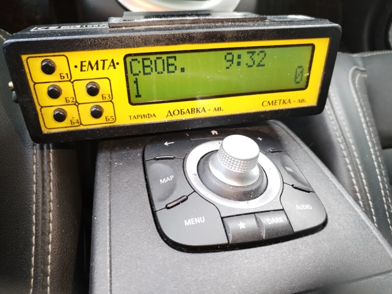 Renault Scenic, снимка 6 - Автомобили и джипове - 52875664