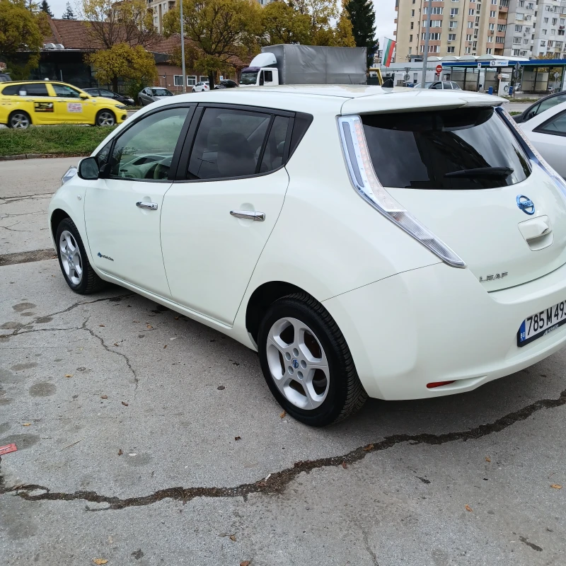 Nissan Leaf , снимка 8 - Автомобили и джипове - 52933907