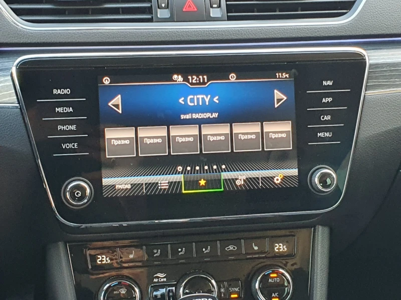 Skoda Superb Style 2.0 TDI 110kW DG6, снимка 9 - Автомобили и джипове - 53452100