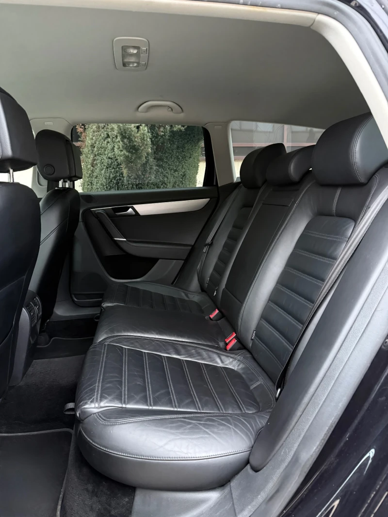 VW Passat 2.0 TDI 140 DSG, снимка 11 - Автомобили и джипове - 53388740