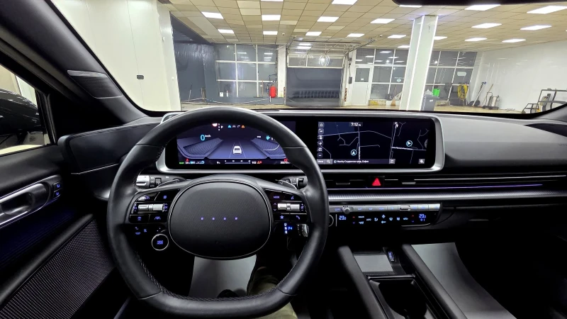 Hyundai Ioniq 6 12.2023/AWD/77, 4KWh, снимка 13 - Автомобили и джипове - 53471008