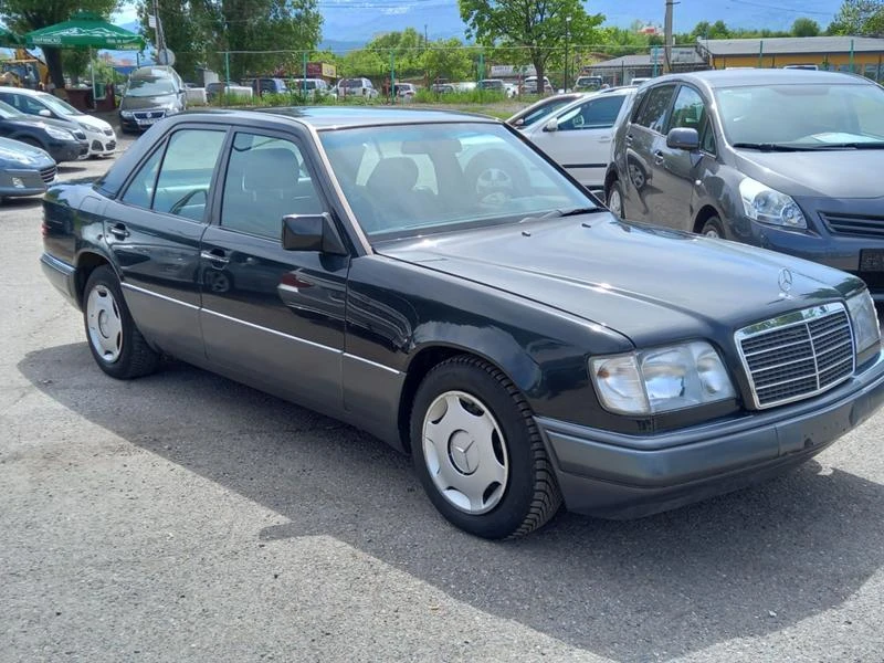 Mercedes-Benz E 220 W124 150k.c., снимка 6 - Автомобили и джипове - 36685682