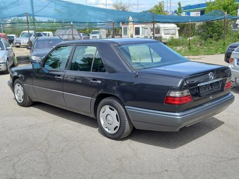 Mercedes-Benz E 220 W124 150k.c., снимка 4 - Автомобили и джипове - 36685682