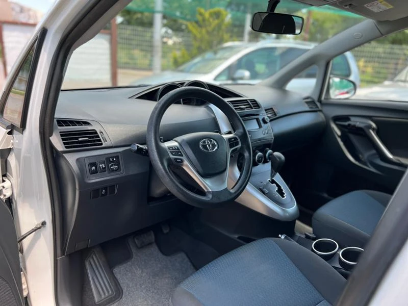 Toyota Verso 1.8i FaceLift AUTOMATIC, снимка 5 - Автомобили и джипове - 36961106