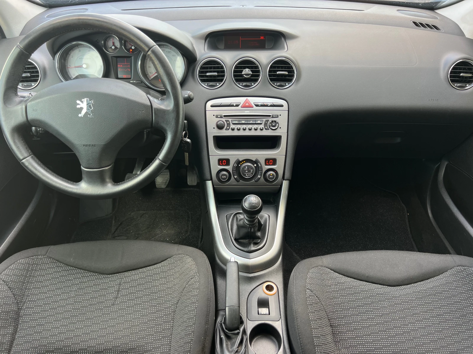 Peugeot 308 1.6i PANORAMA/6sk/KLIMATRONIK/UNIKAT | Mobile.bg   15