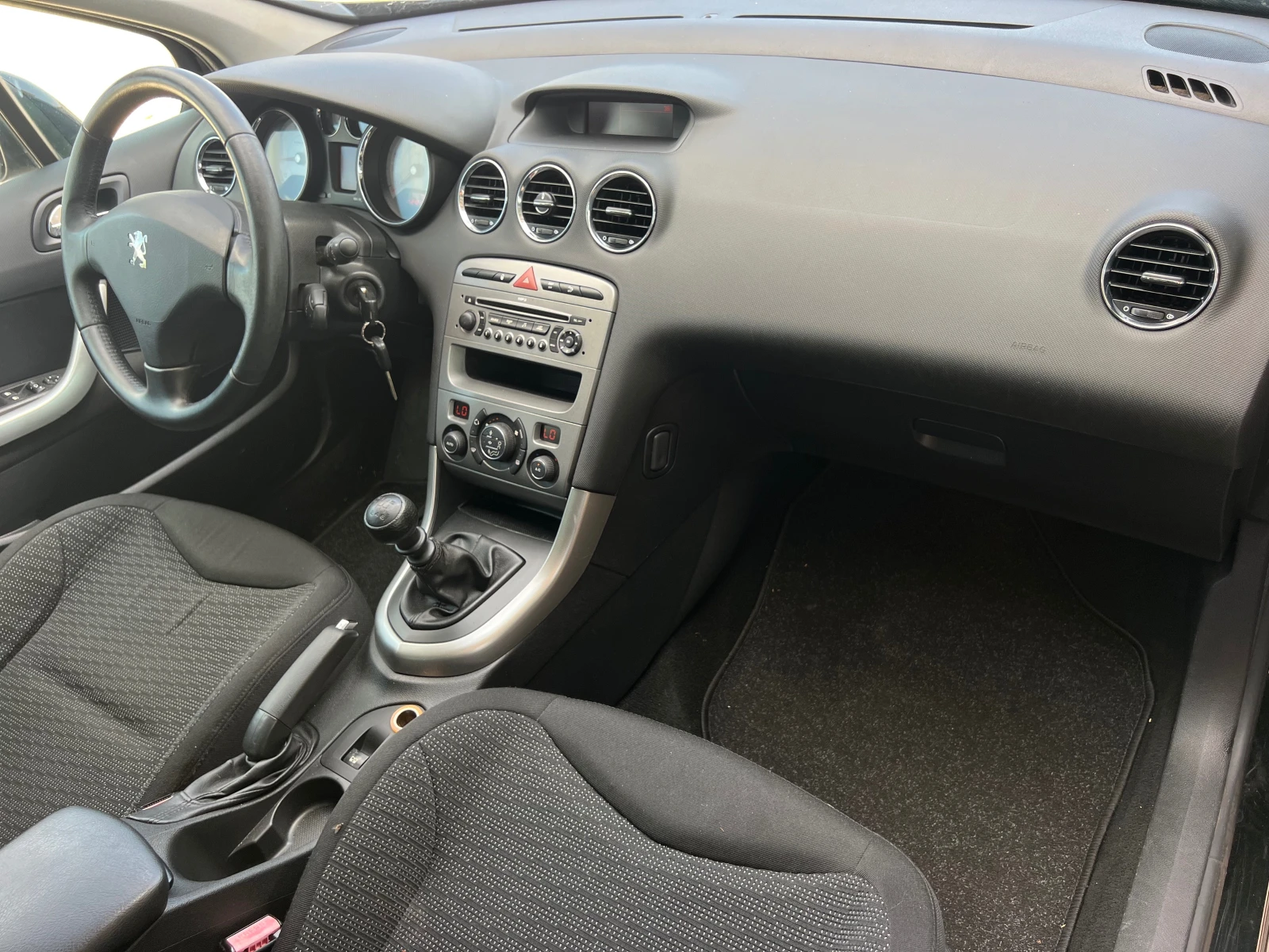 Peugeot 308 1.6i PANORAMA/6sk/KLIMATRONIK/UNIKAT | Mobile.bg   13