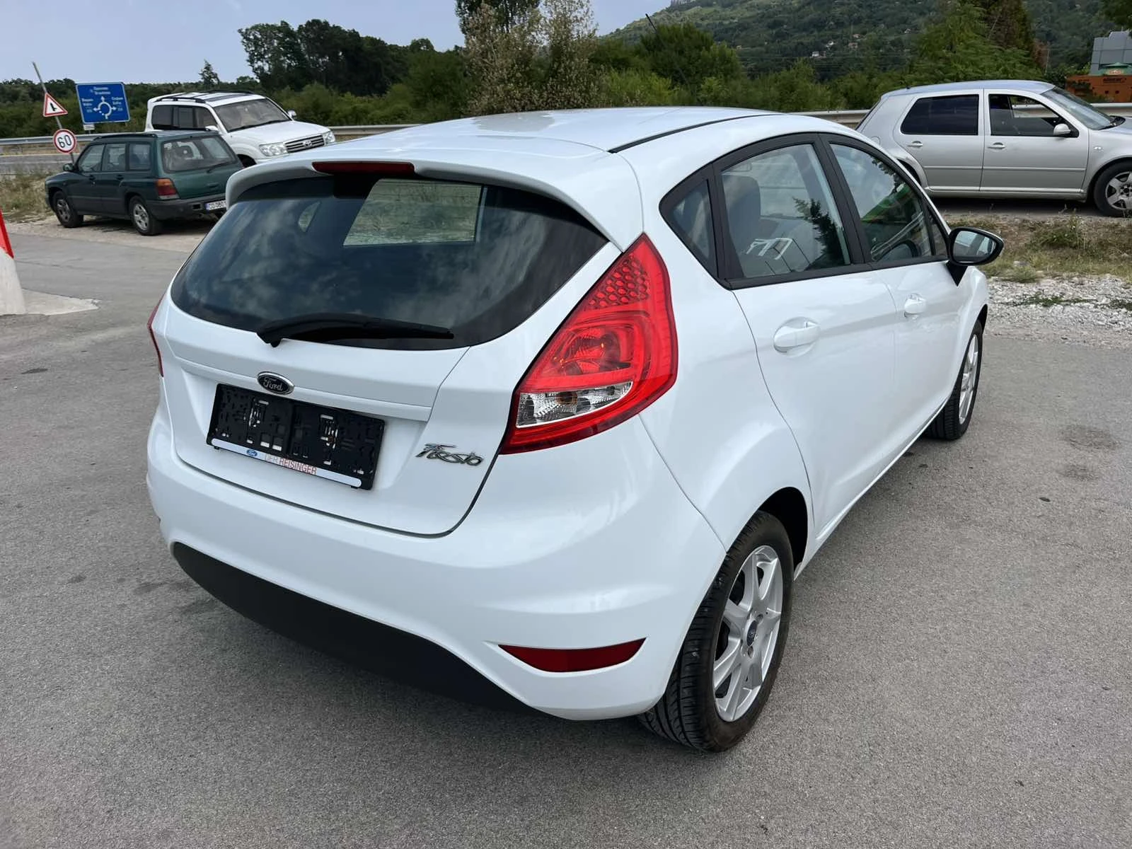 Ford Fiesta 1.3i 68кс 98 000км EURO5B КЛИМАТИК - изображение 4