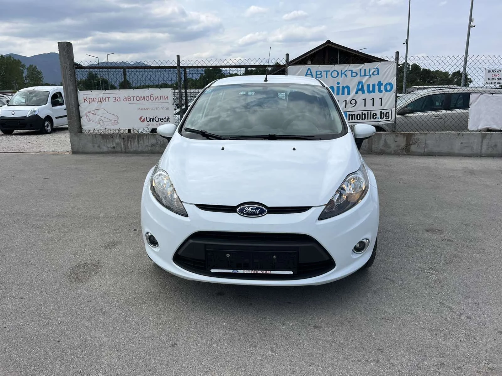 Ford Fiesta 1.3i 68кс 98 000км EURO5B КЛИМАТИК - изображение 2