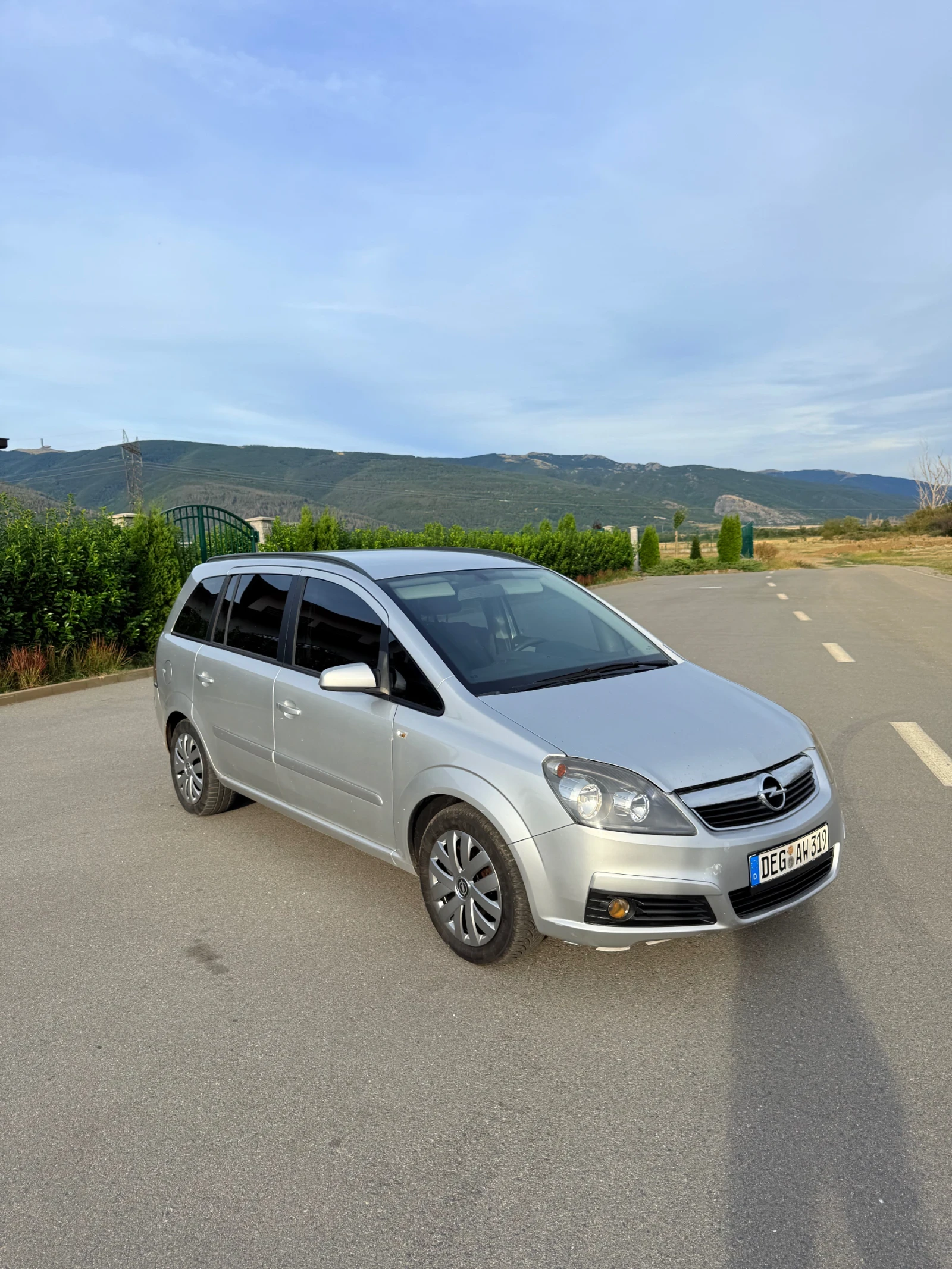Opel Zafira 1.8i - изображение 2