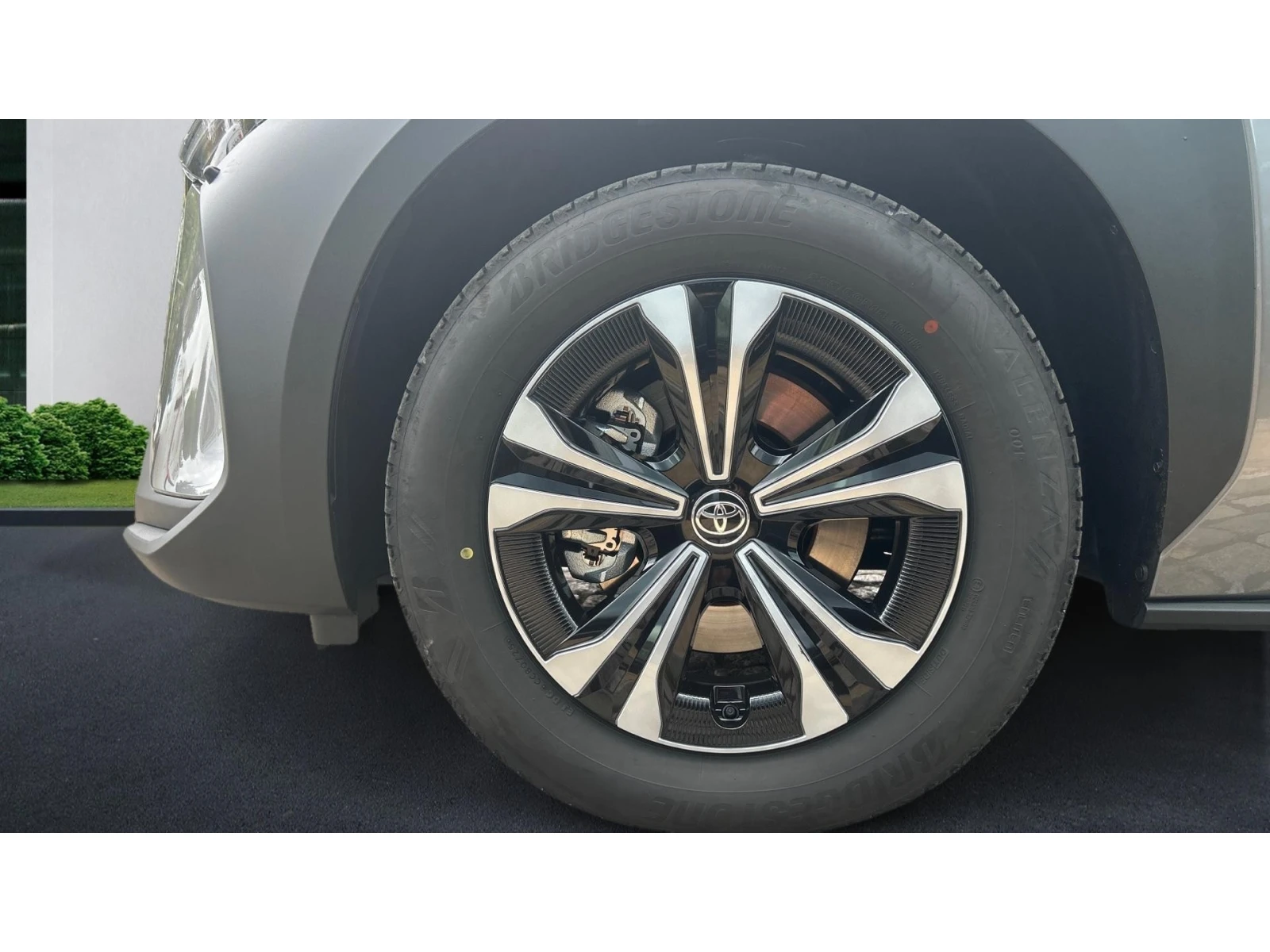 Toyota bZ4X    960 . | Mobile.bg   16