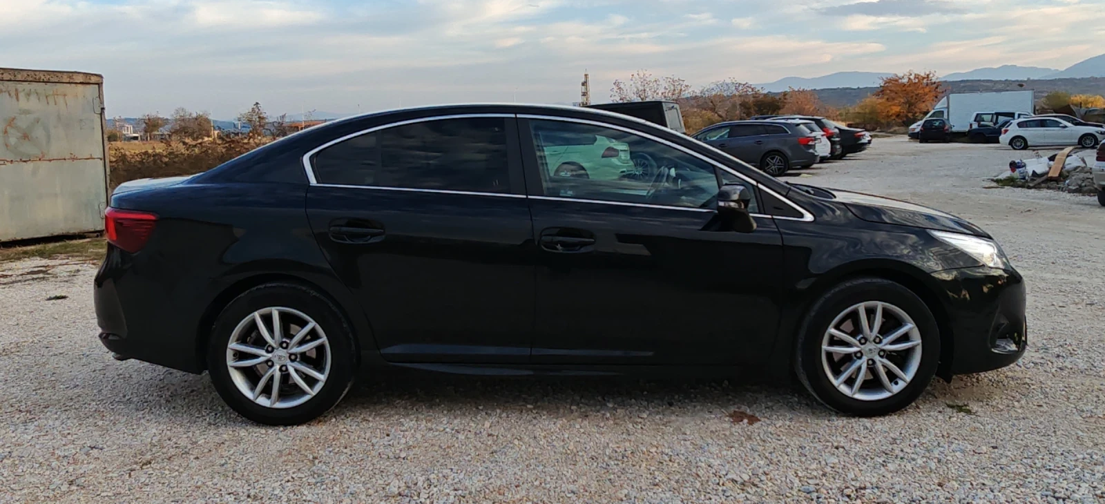 Toyota Avensis 2.0D4D Edition S+ * Bi-Xenon* Navi* Camera* Blueto - изображение 6