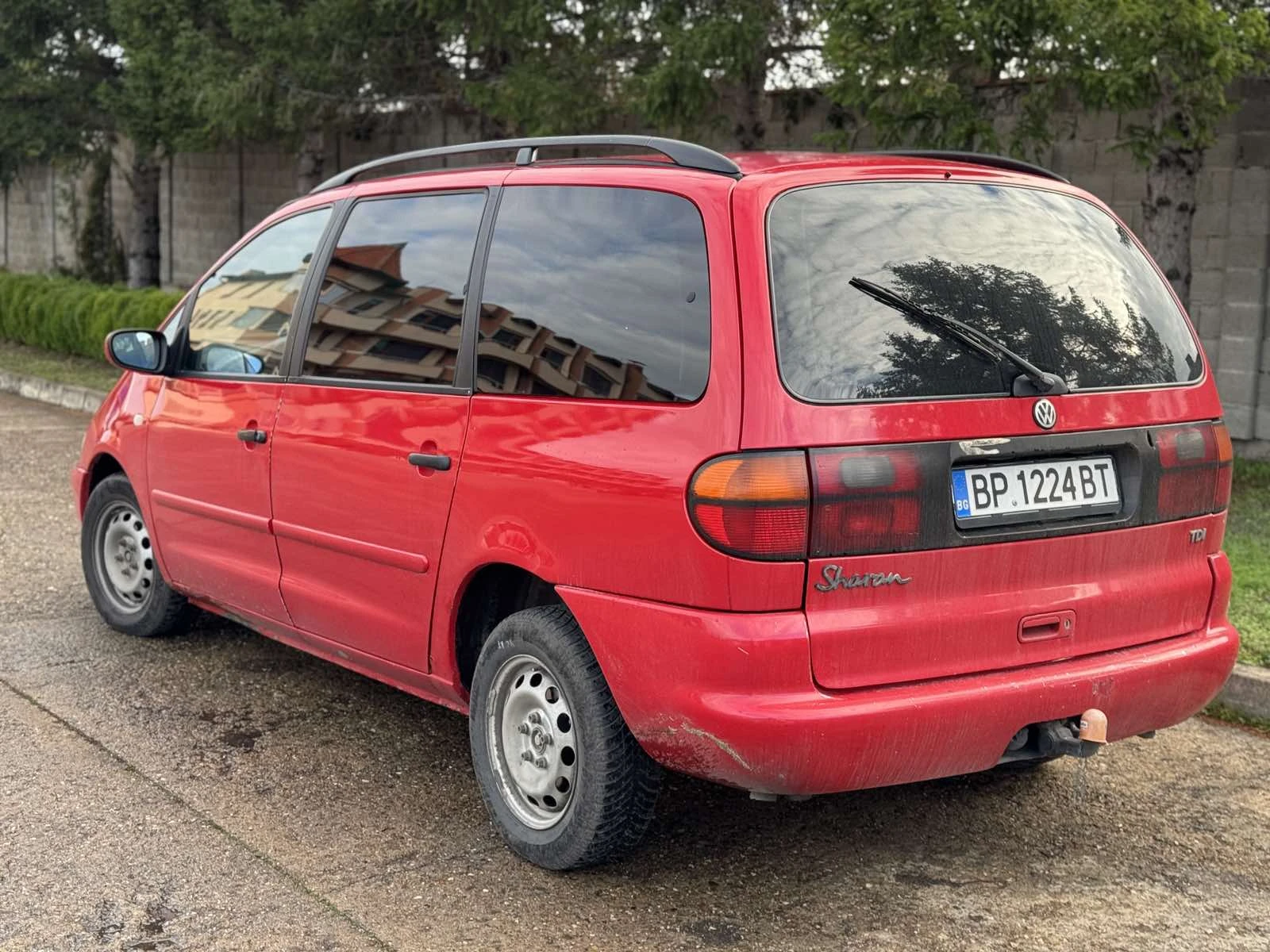 VW Sharan 1.9tdi, снимка 5 - Автомобили и джипове - 52662222