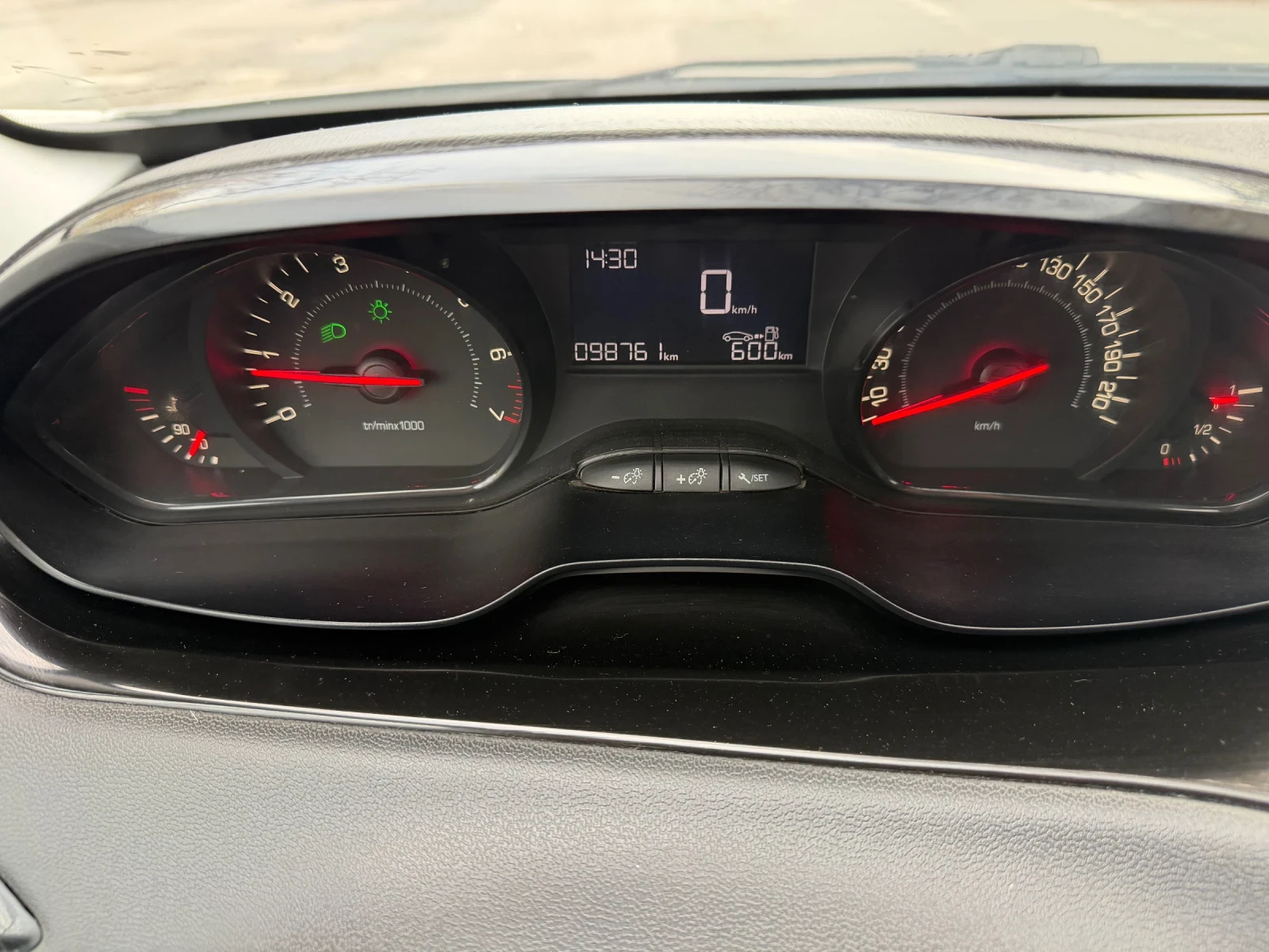 Peugeot 208 1.0 VVT | Mobile.bg   14