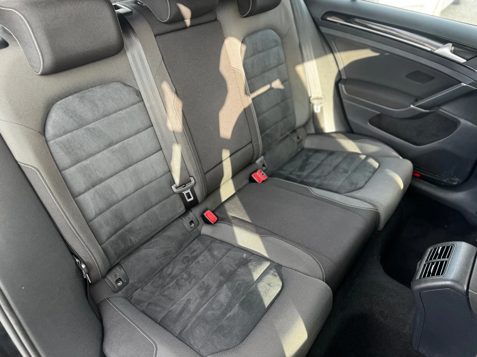 VW Golf 1.6TDI/EURO 6B/ Navi/ 110kc - изображение 10