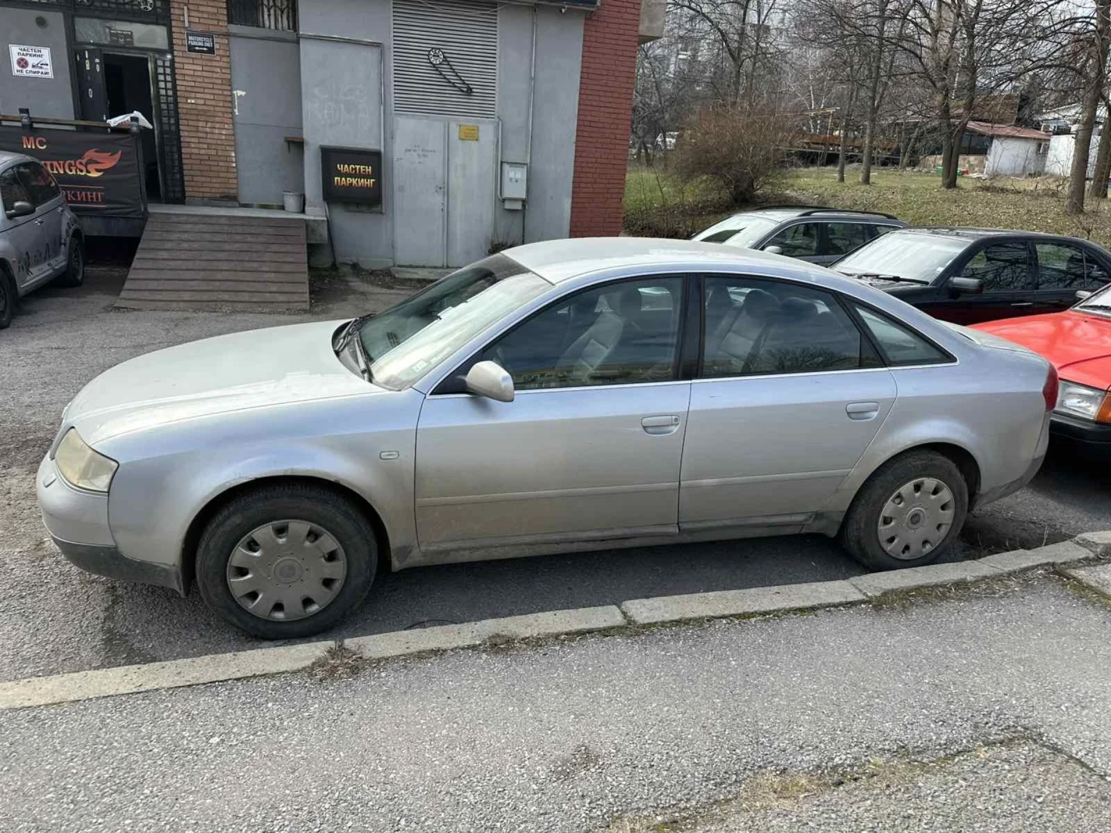 Audi A6 2.4 бензин, снимка 3 - Автомобили и джипове - 53457707