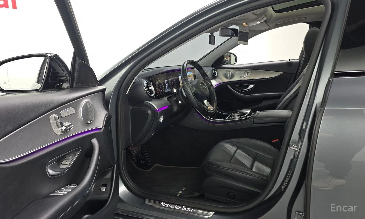 Mercedes-Benz E 300 DIGITAL* BURMESTER* 360 CAM* AMBIENT* PANORAMA* , снимка 6 - Автомобили и джипове - 54101835