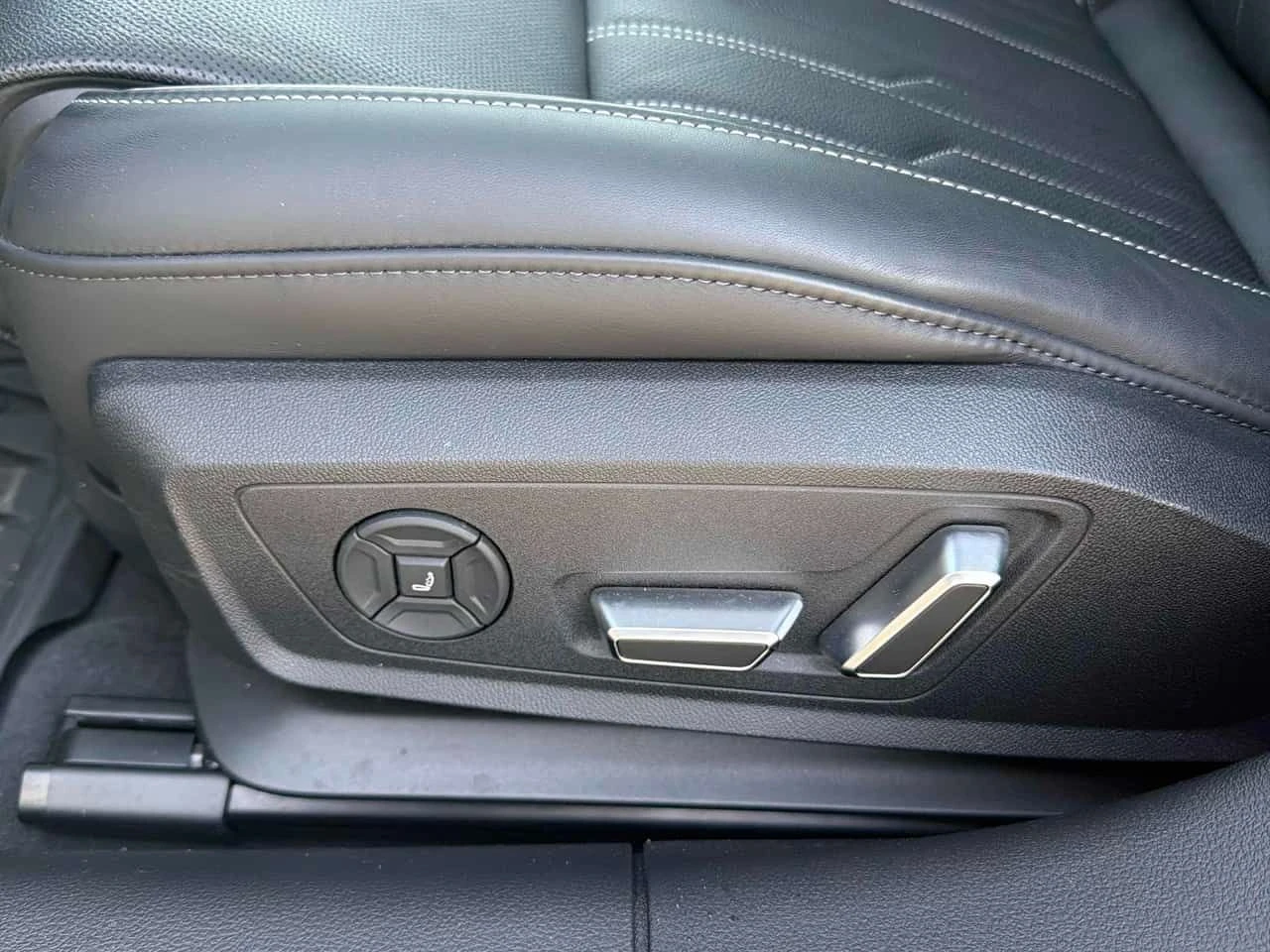 Audi A7  Technik / ВСИЧКИ ЕКСТРИ ЗА МОДЕЛА , снимка 12 - Автомобили и джипове - 54257719