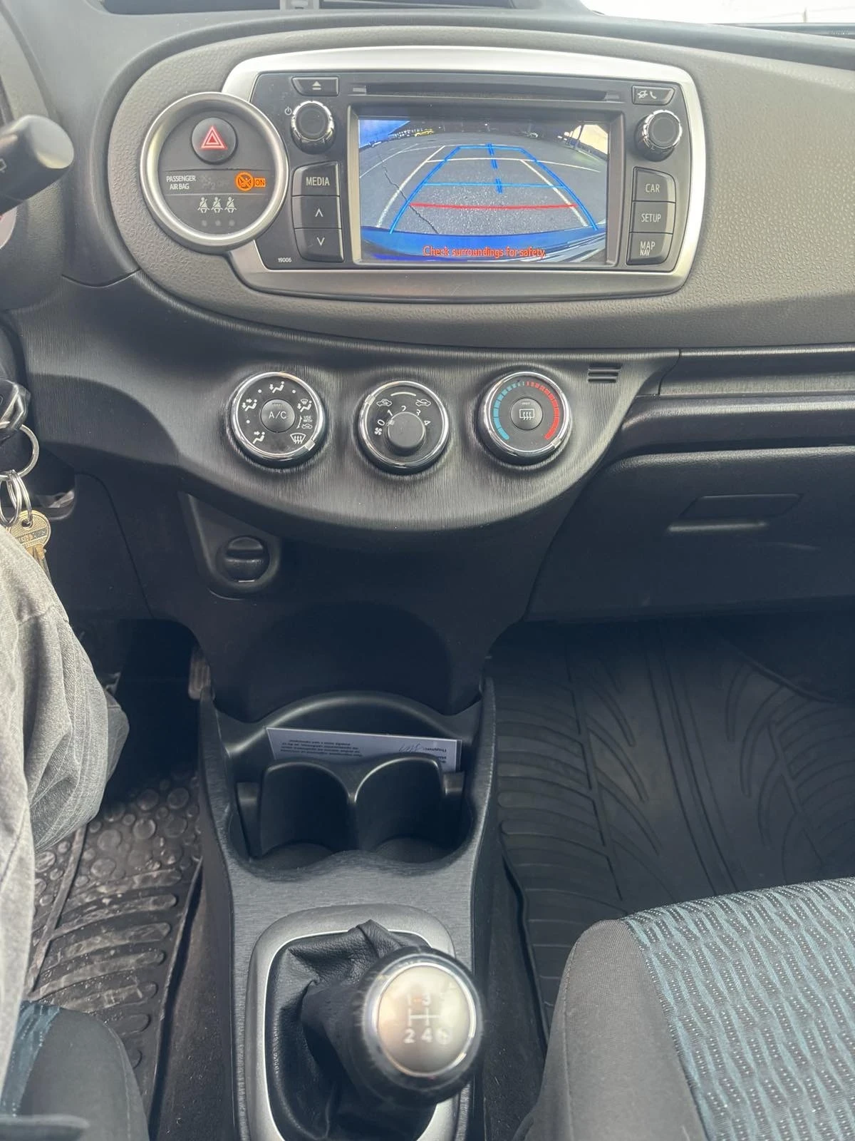 Toyota Yaris, снимка 3 - Автомобили и джипове - 54598033