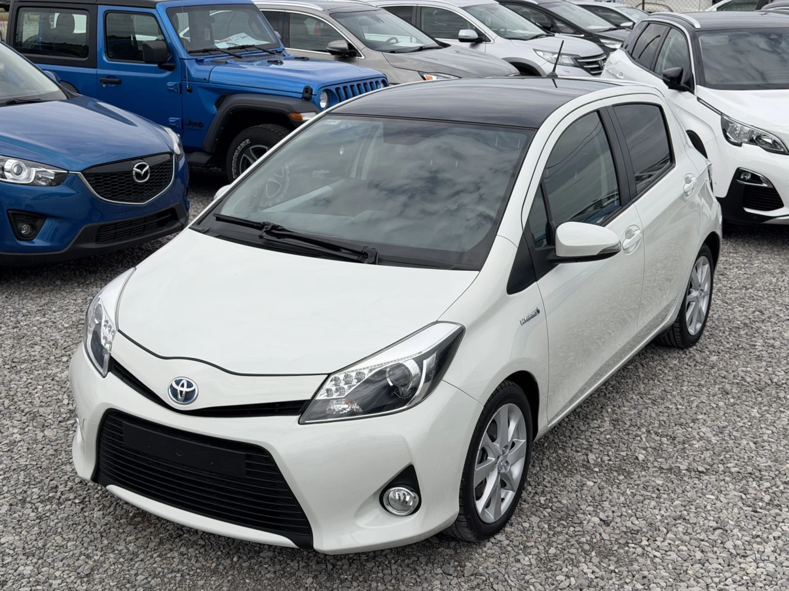 Toyota Yaris 1.5 Hybrid LOUNGE / PANORAMA / NAVI / 1 СОБСТВЕНИК, снимка 5 - Автомобили и джипове - 54621703