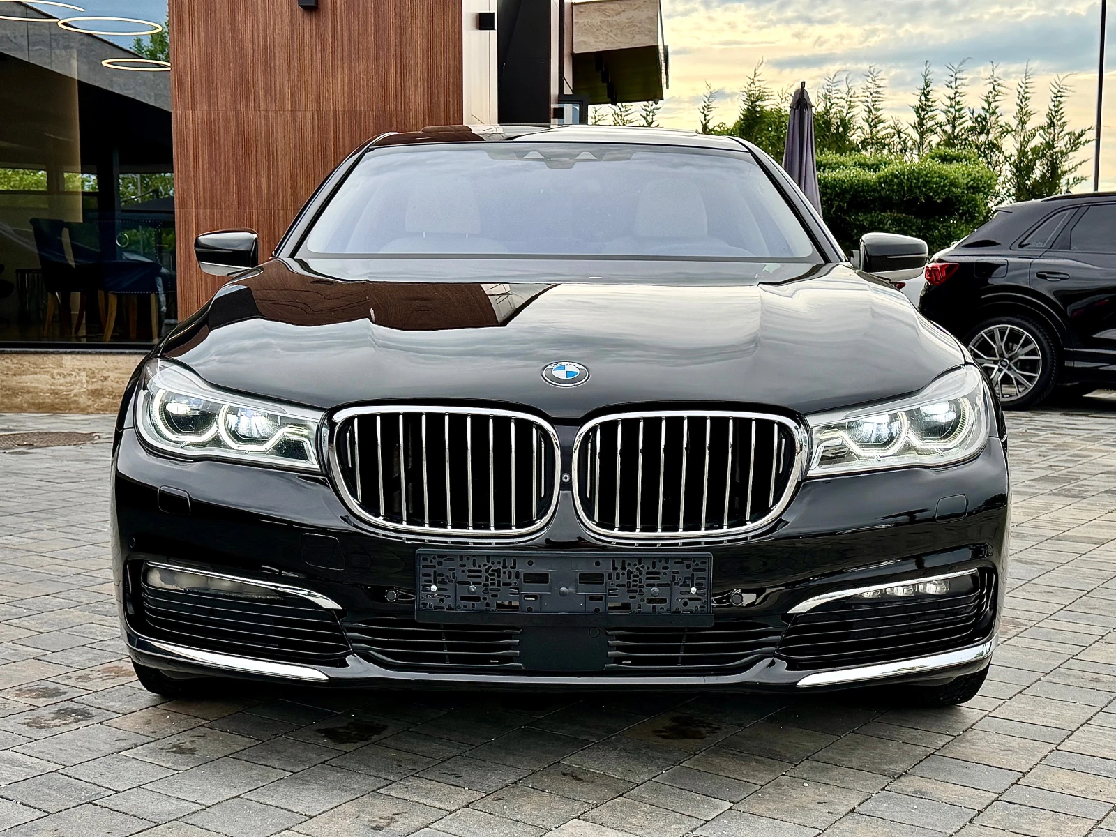 BMW 730 d xDrive * 3xTV* OBDUH* VAKUM#DiS#Cam360* HUD* Key, снимка 5 - Автомобили и джипове - 54906755