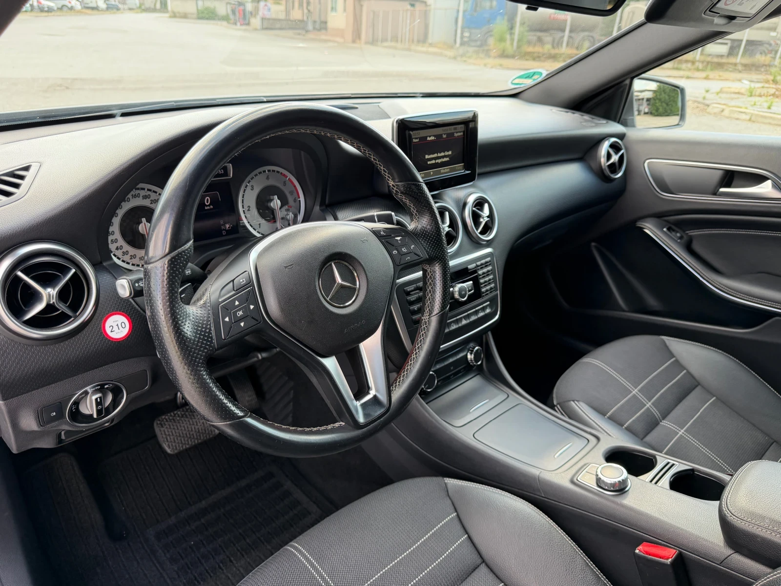 Mercedes-Benz A 180 CDI 7-G tronic НАВИ /ПОДГРЕВ/ Камера LED, снимка 13 - Автомобили и джипове - 55075564