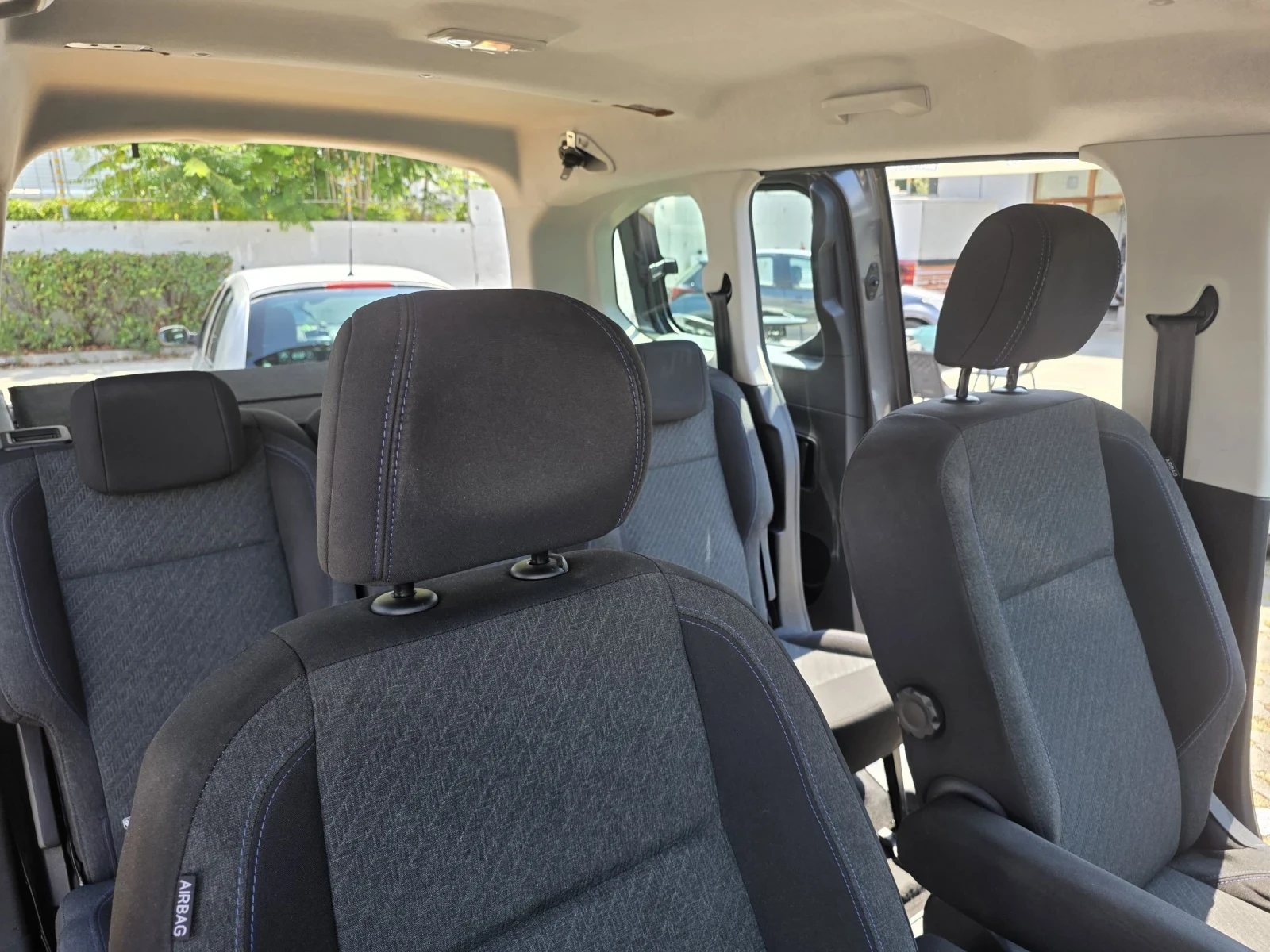 Peugeot Rifter Allure , снимка 11 - Автомобили и джипове - 55304992
