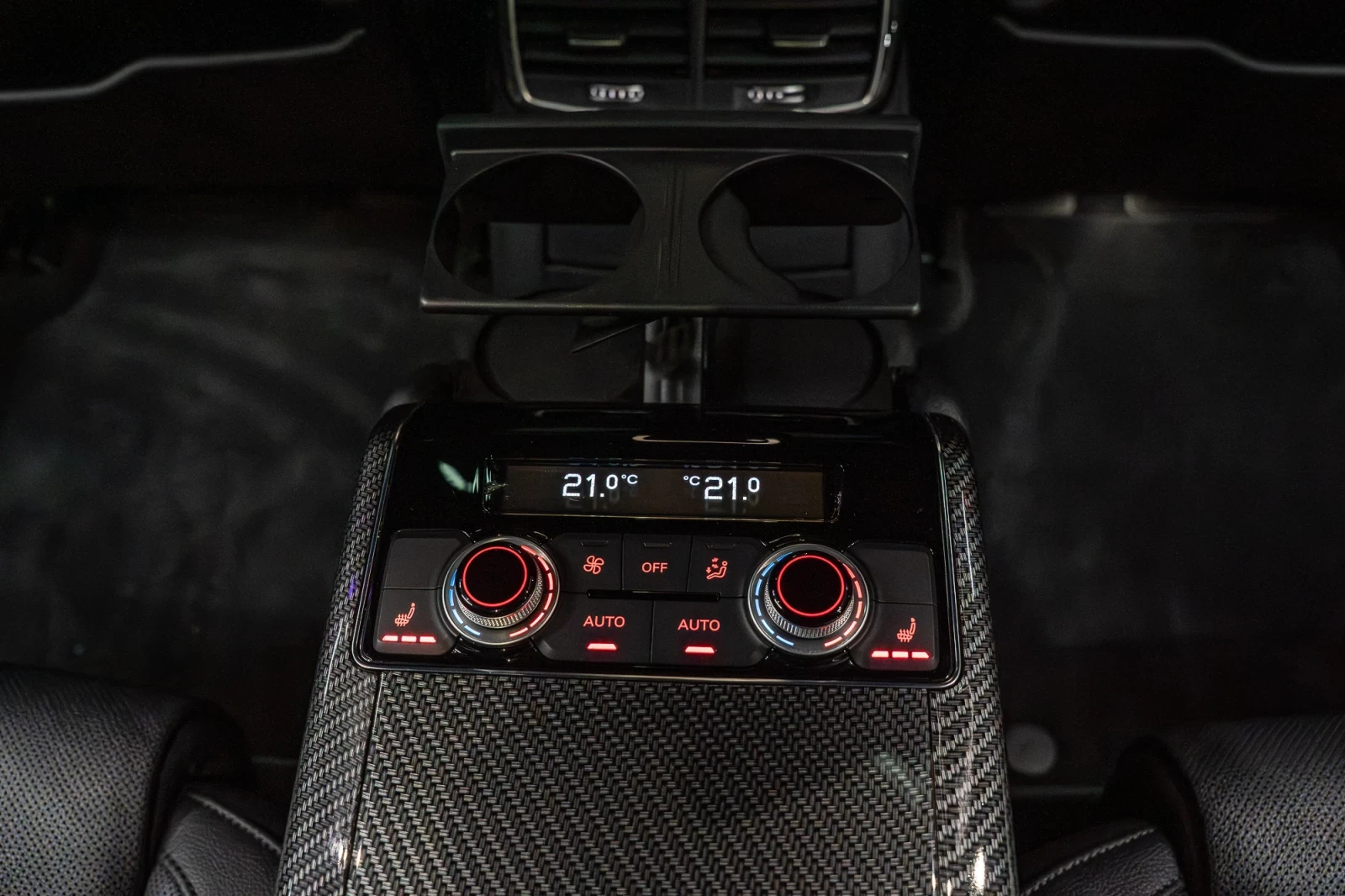 Audi A8 3.0T /S8/MATRIX/B&O/MEMORY/HUD/F1/CARBON/FULL/, снимка 17 - Автомобили и джипове - 55434908