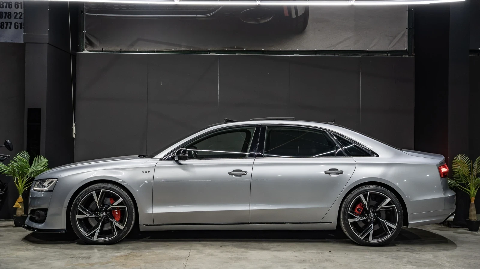 Audi A8 3.0T /S8/MATRIX/B&O/MEMORY/HUD/F1/CARBON/FULL/, снимка 8 - Автомобили и джипове - 55434908