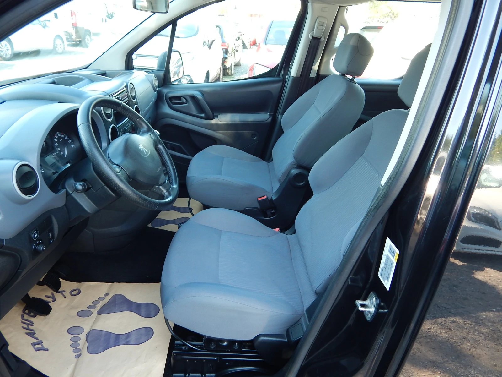 Peugeot Partner 1.6i* TEPEE* ГАЗ.ИНЖЕКЦИОН* , снимка 10 - Автомобили и джипове - 55769487