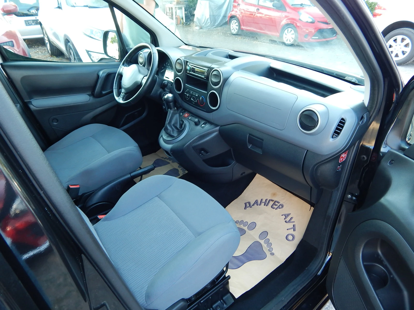 Peugeot Partner 1.6i* TEPEE* ГАЗ.ИНЖЕКЦИОН* , снимка 13 - Автомобили и джипове - 55769487