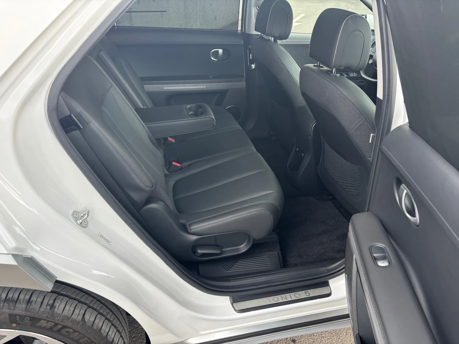 Hyundai Ioniq 5 77kWh 4x4 FULL, снимка 8 - Автомобили и джипове - 56107360