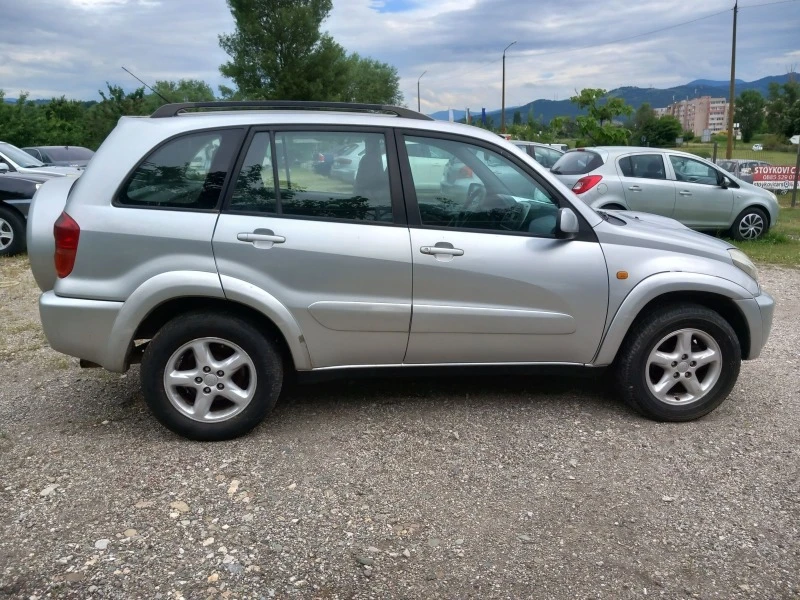 Toyota Rav4 2.0 d4d 116кс 4х4, снимка 5 - Автомобили и джипове - 45999754